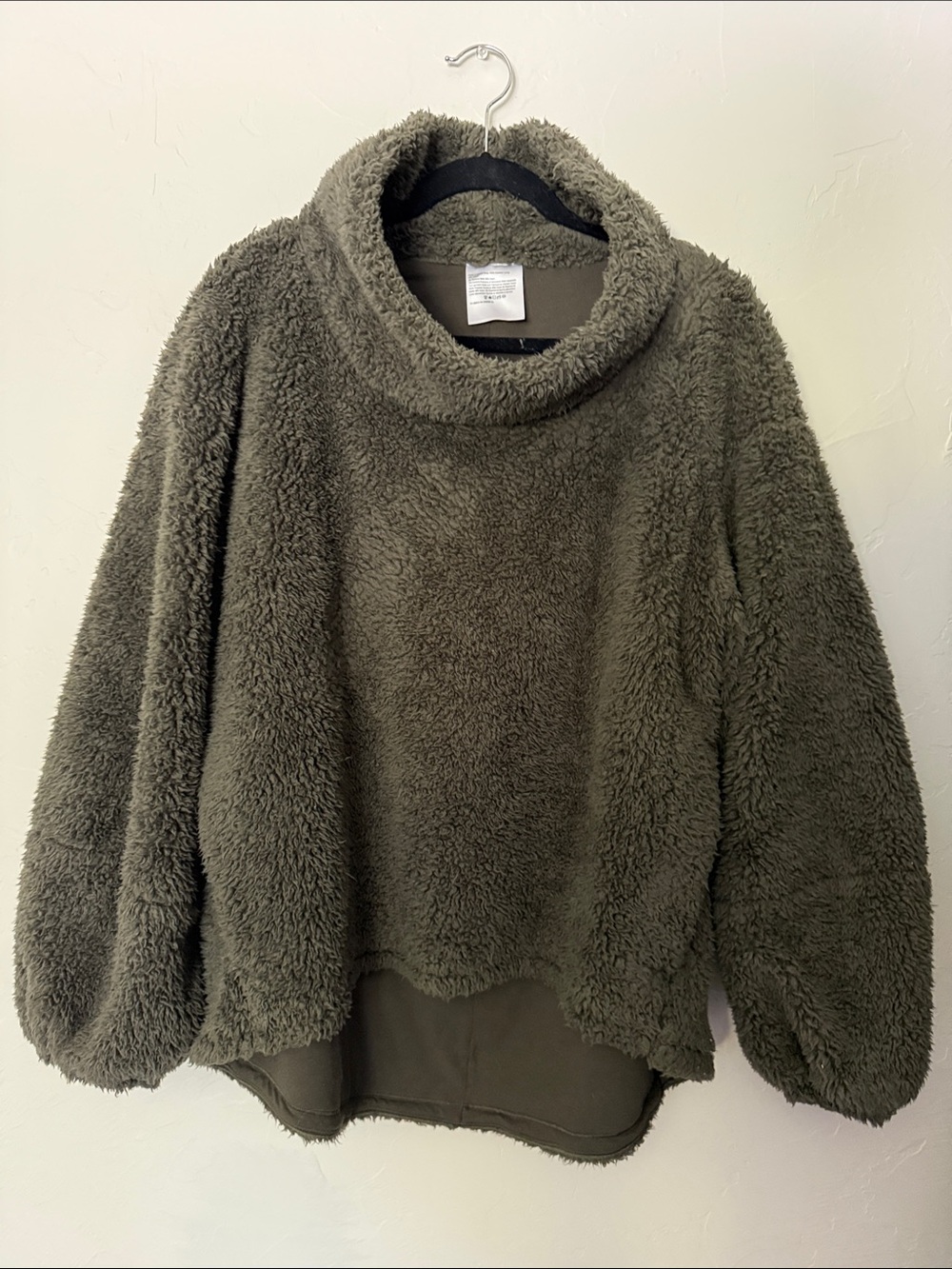 lululemon athletica Olive Green Sherpa Cowl Pullover teddy bear Jacket